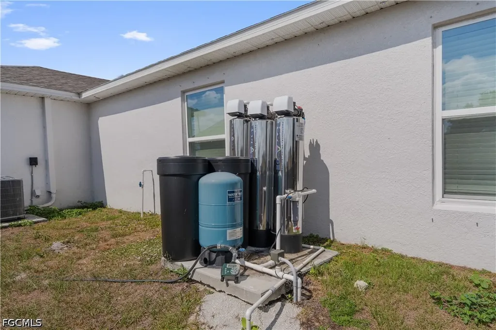 2706 9th Street SW Lehigh Acres FL 33976
