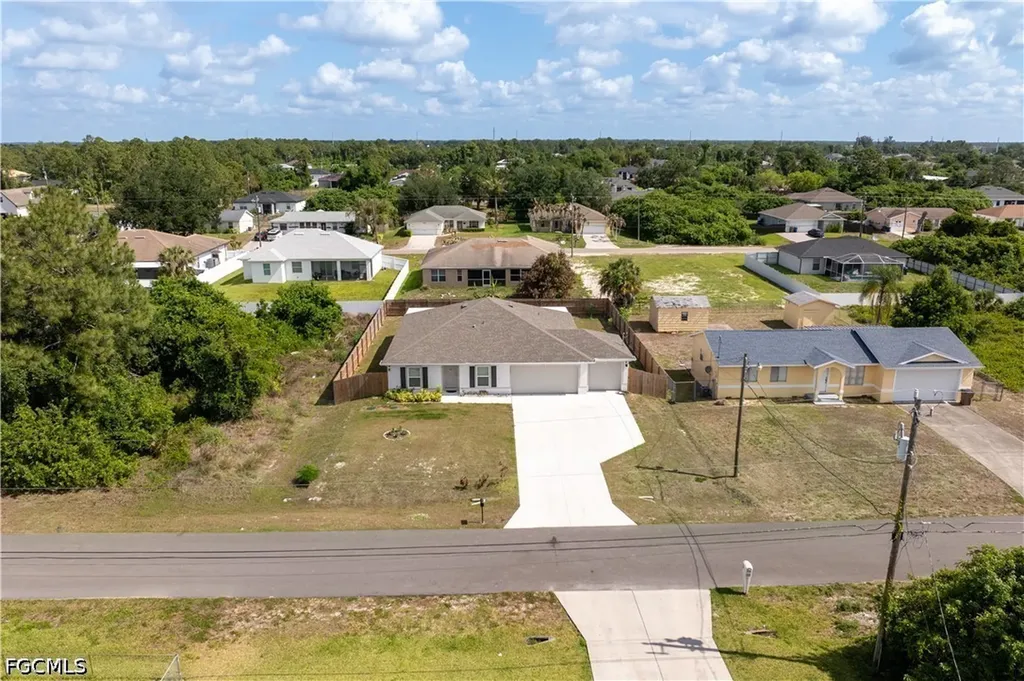 2706 9th Street SW Lehigh Acres FL 33976