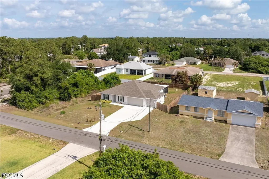 2706 9th Street SW Lehigh Acres FL 33976