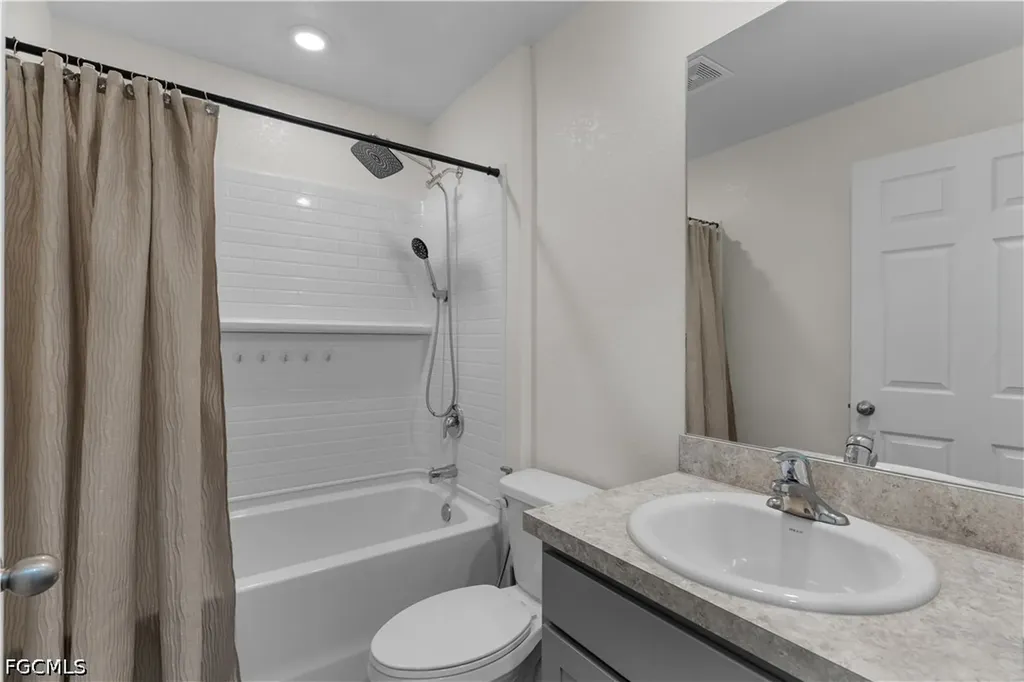2706 9th Street SW Lehigh Acres FL 33976
