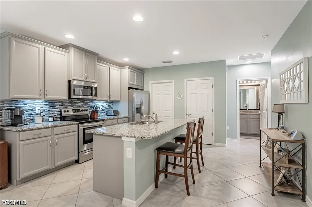 4334 Dutchess Park Road Fort Myers FL 33916