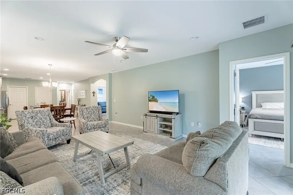 4334 Dutchess Park Road Fort Myers FL 33916