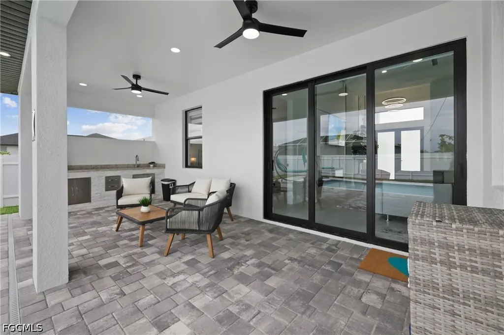 837 NE 6th Place Cape Coral FL 33909