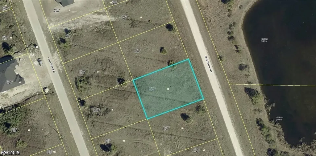 954 Capetown Avenue Lehigh Acres FL 33974
