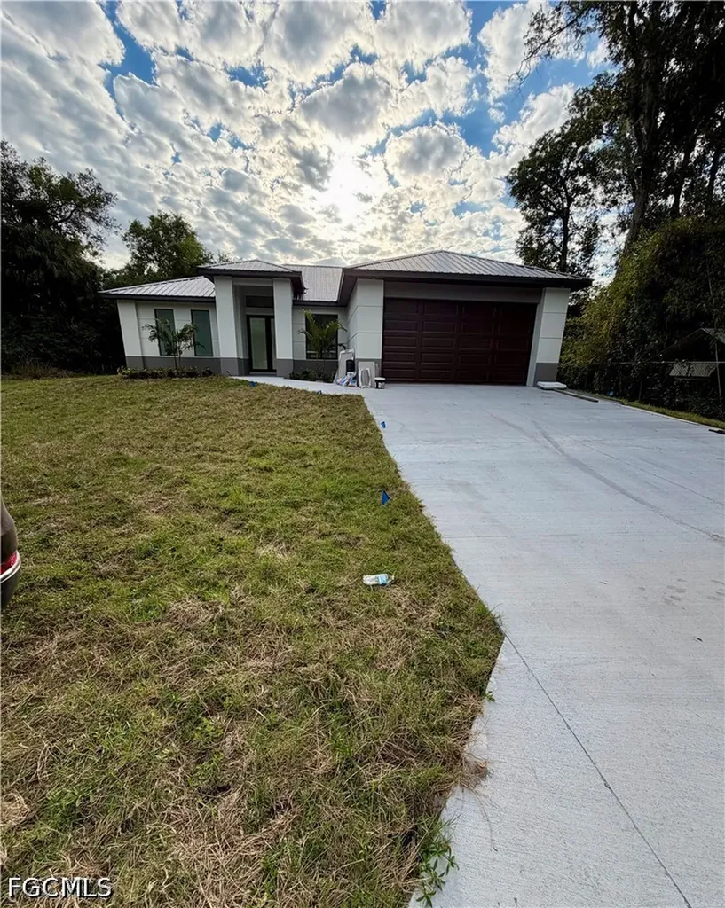 490 Christopher Court Labelle FL 33935