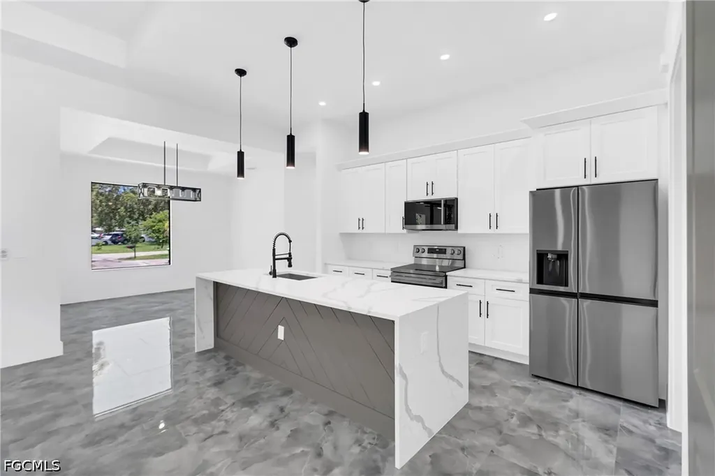 490 Christopher Court Labelle FL 33935