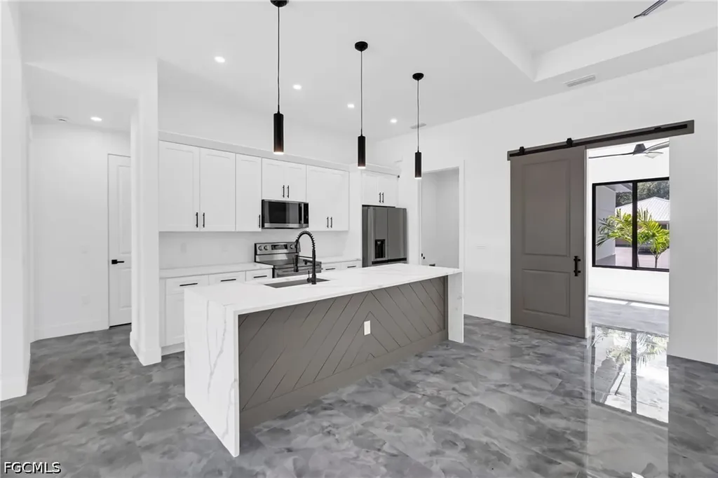 490 Christopher Court Labelle FL 33935