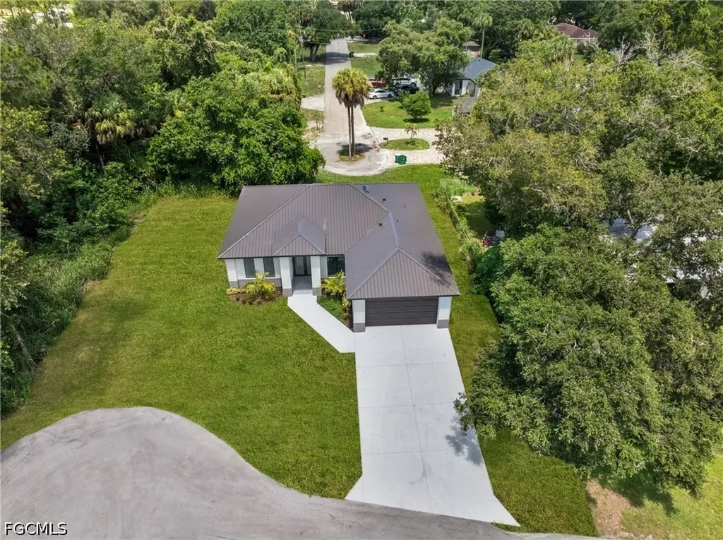 490 Christopher Court Labelle FL 33935