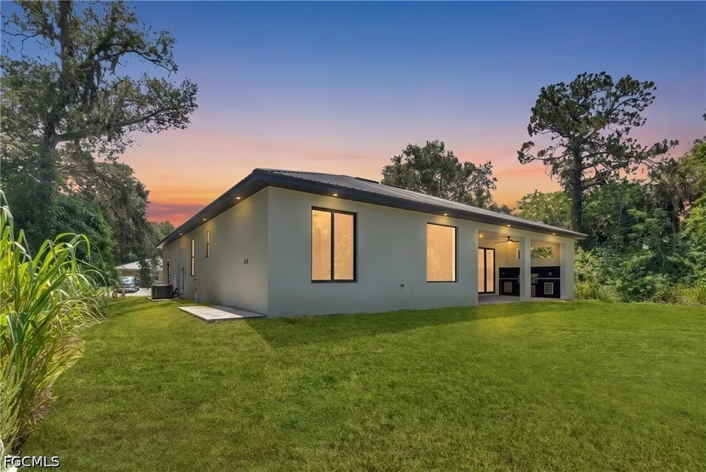 490 Christopher Court Labelle FL 33935