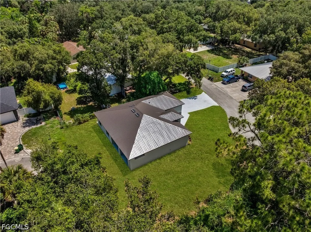 490 Christopher Court Labelle FL 33935