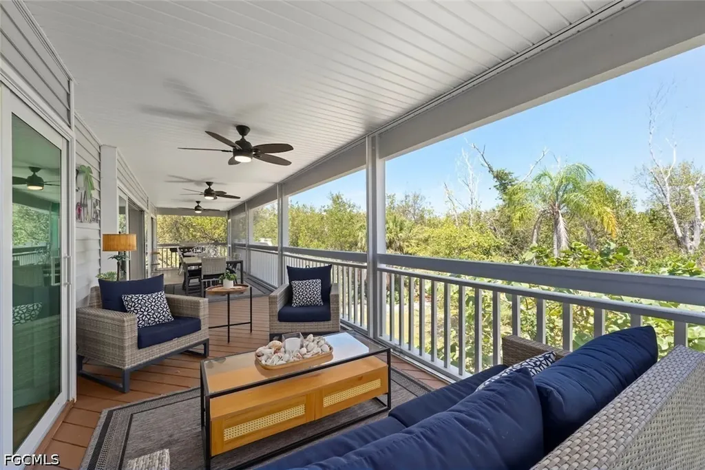 207 Daniel Drive Sanibel FL 33957