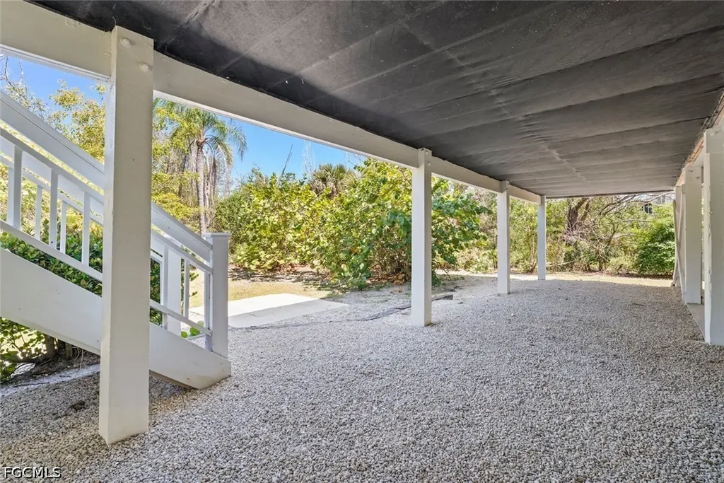 207 Daniel Drive Sanibel FL 33957