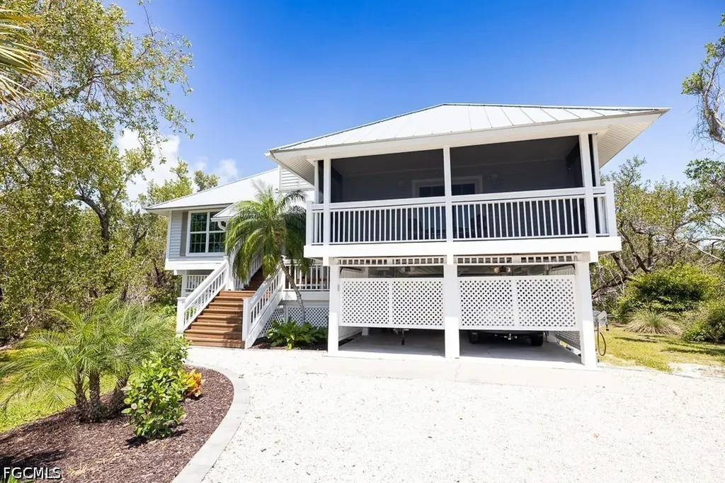 207 Daniel Drive Sanibel FL 33957