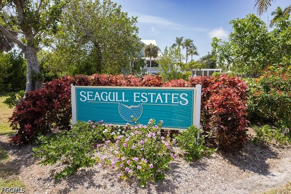 207 Daniel Drive Sanibel FL 33957