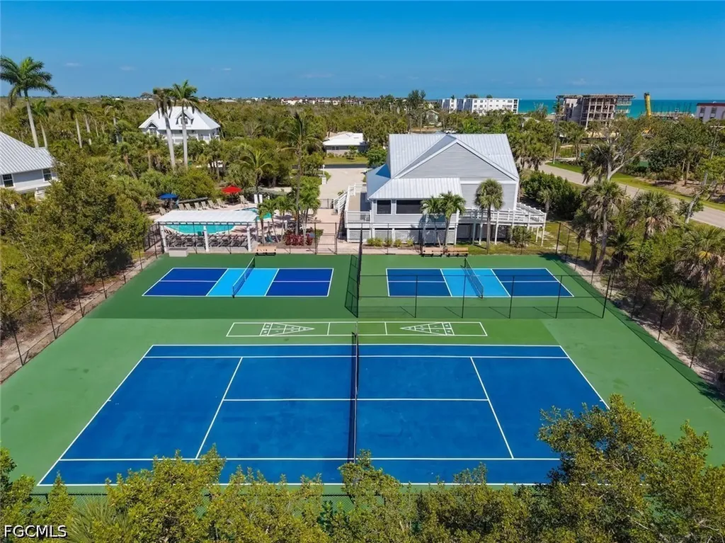 207 Daniel Drive Sanibel FL 33957