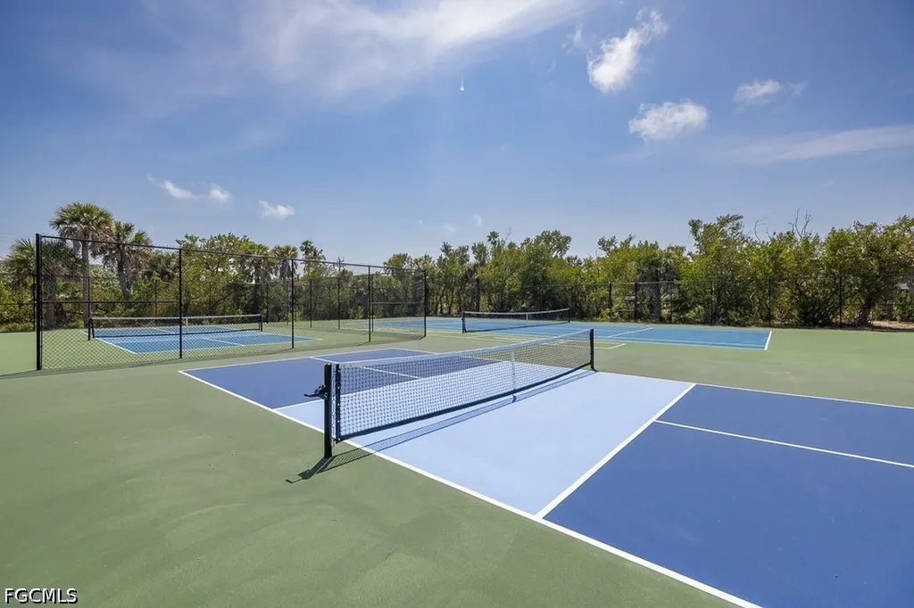 207 Daniel Drive Sanibel FL 33957
