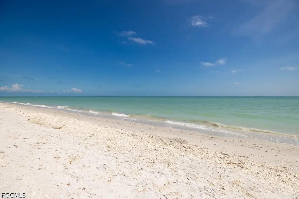 207 Daniel Drive Sanibel FL 33957