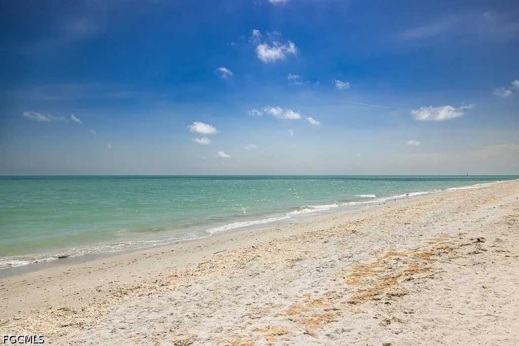 207 Daniel Drive Sanibel FL 33957
