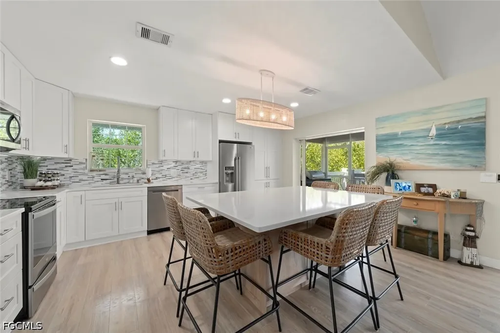207 Daniel Drive Sanibel FL 33957