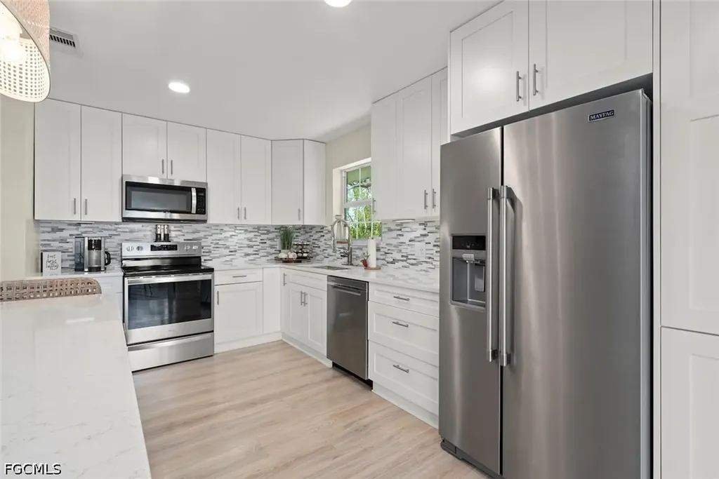207 Daniel Drive Sanibel FL 33957