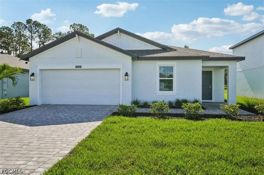 247 Lakeside Breeze Way Lehigh Acres FL 33936