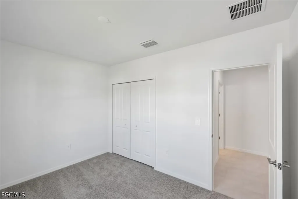 247 Lakeside Breeze Way Lehigh Acres FL 33936