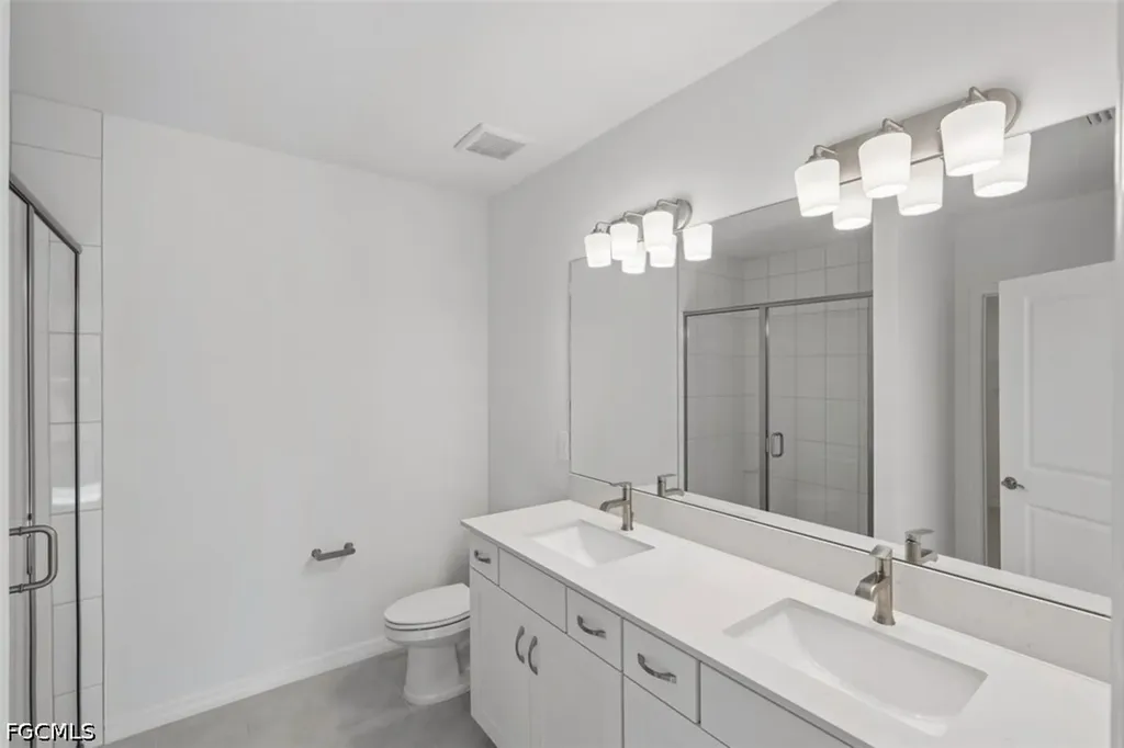247 Lakeside Breeze Way Lehigh Acres FL 33936