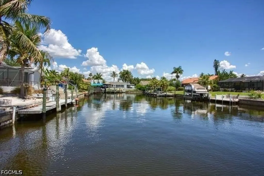 3413 SE 18th Avenue Cape Coral FL 33904