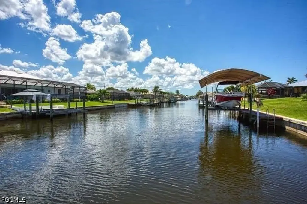 3413 SE 18th Avenue Cape Coral FL 33904