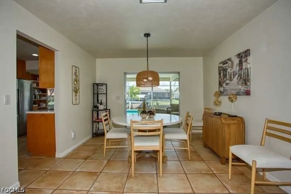 3413 SE 18th Avenue Cape Coral FL 33904