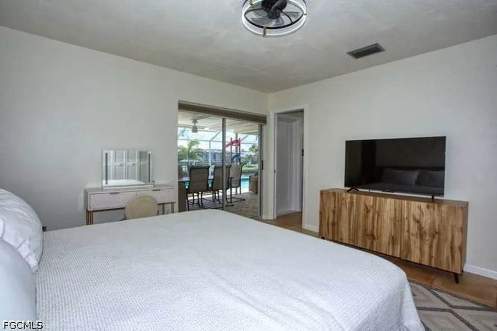 3413 SE 18th Avenue Cape Coral FL 33904
