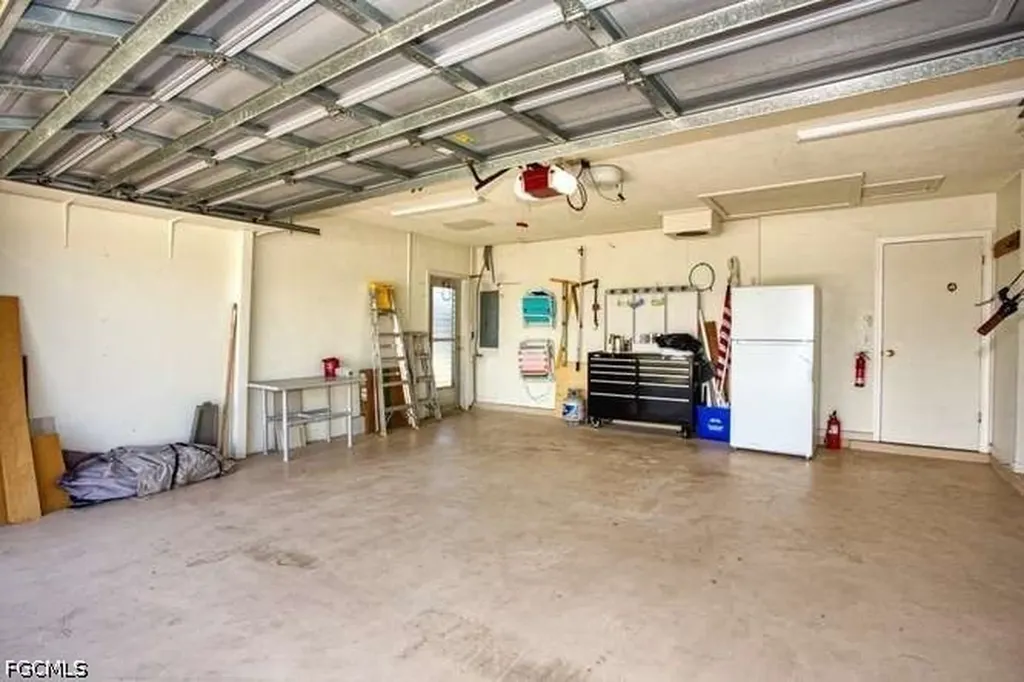 3413 SE 18th Avenue Cape Coral FL 33904