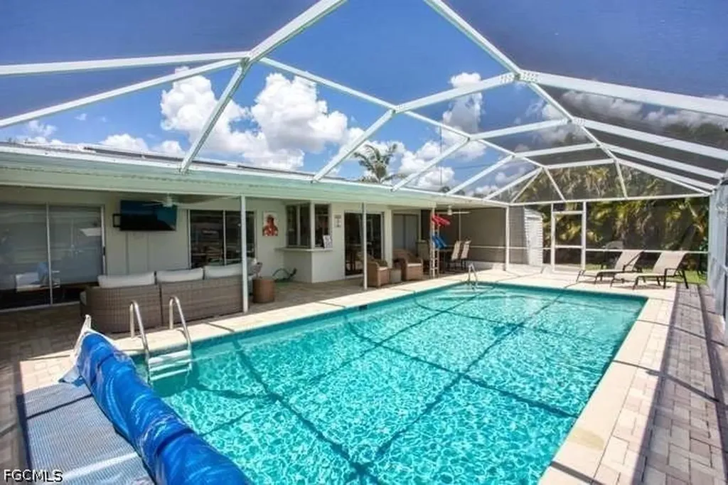 3413 SE 18th Avenue Cape Coral FL 33904