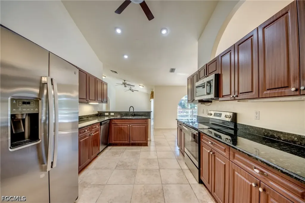 4341 SW 25th Court Cape Coral FL 33914