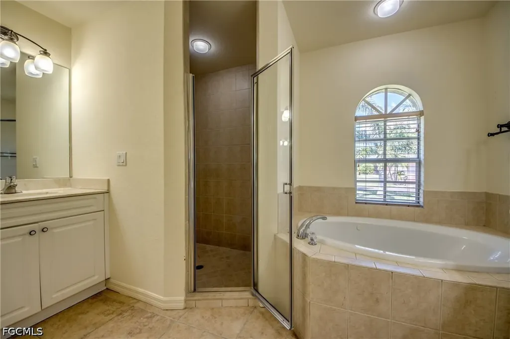 4341 SW 25th Court Cape Coral FL 33914