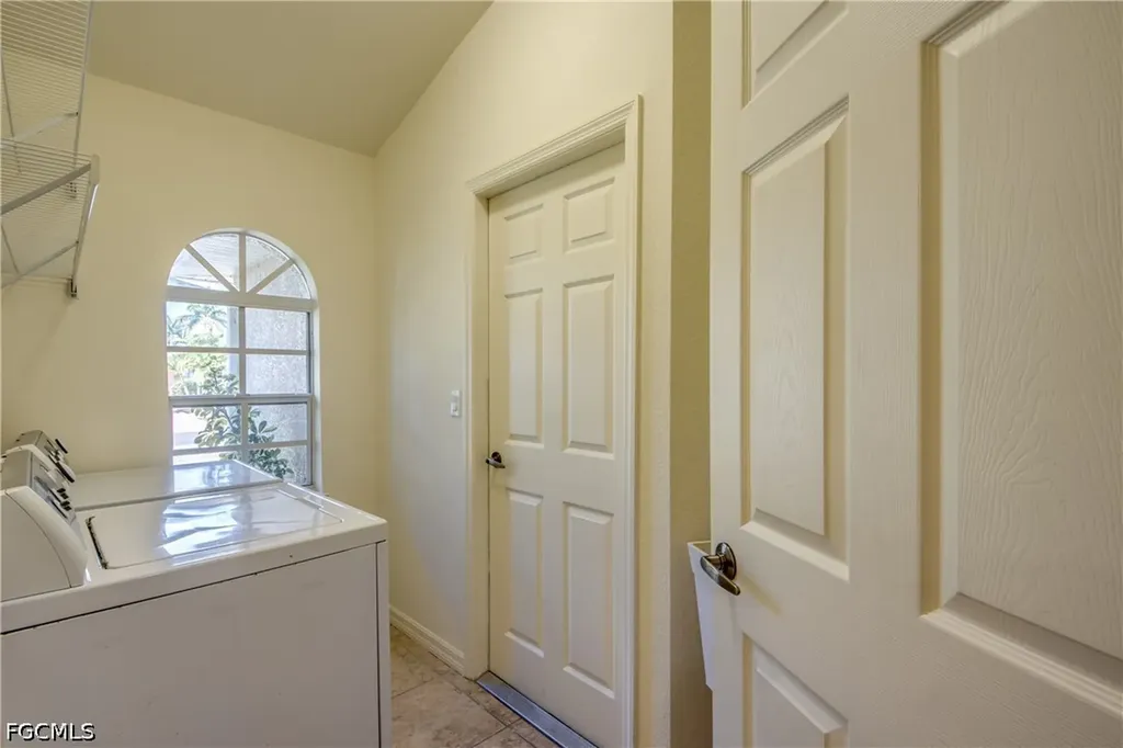 4341 SW 25th Court Cape Coral FL 33914