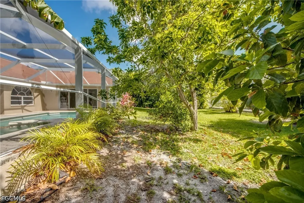 4341 SW 25th Court Cape Coral FL 33914