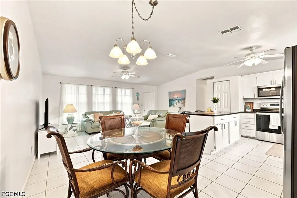 2111 NE 25th Street Cape Coral FL 33909