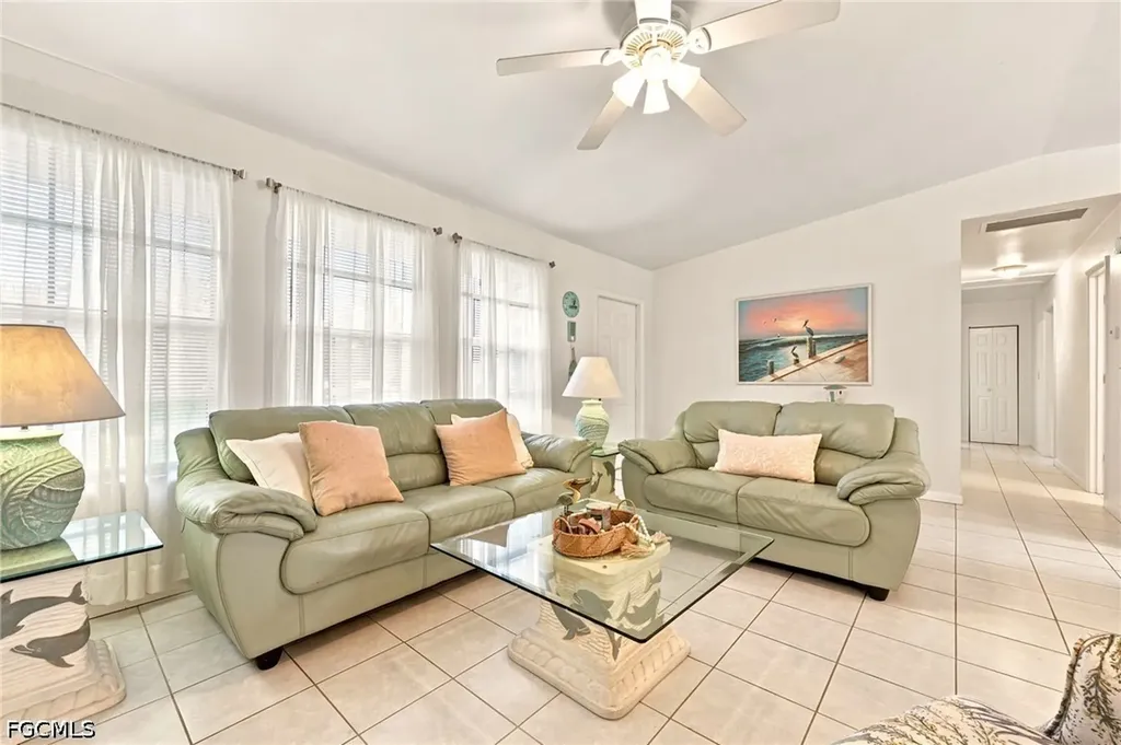 2111 NE 25th Street Cape Coral FL 33909