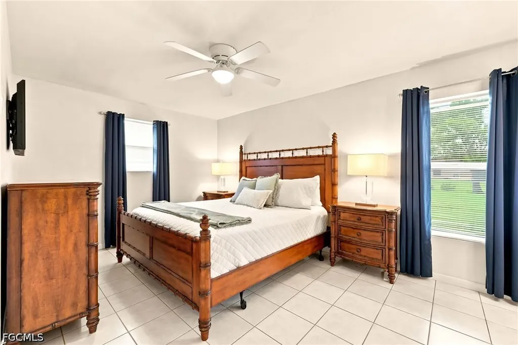 2111 NE 25th Street Cape Coral FL 33909