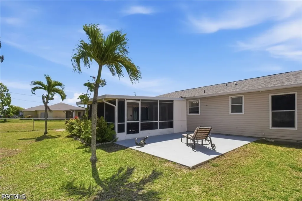 2111 NE 25th Street Cape Coral FL 33909