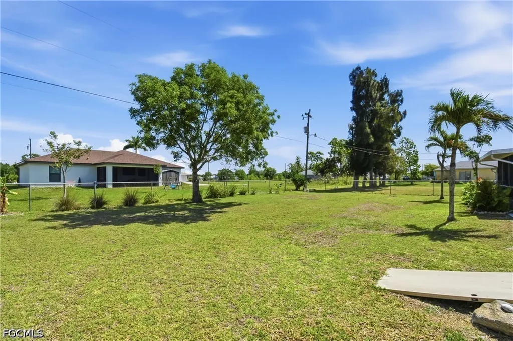 2111 NE 25th Street Cape Coral FL 33909