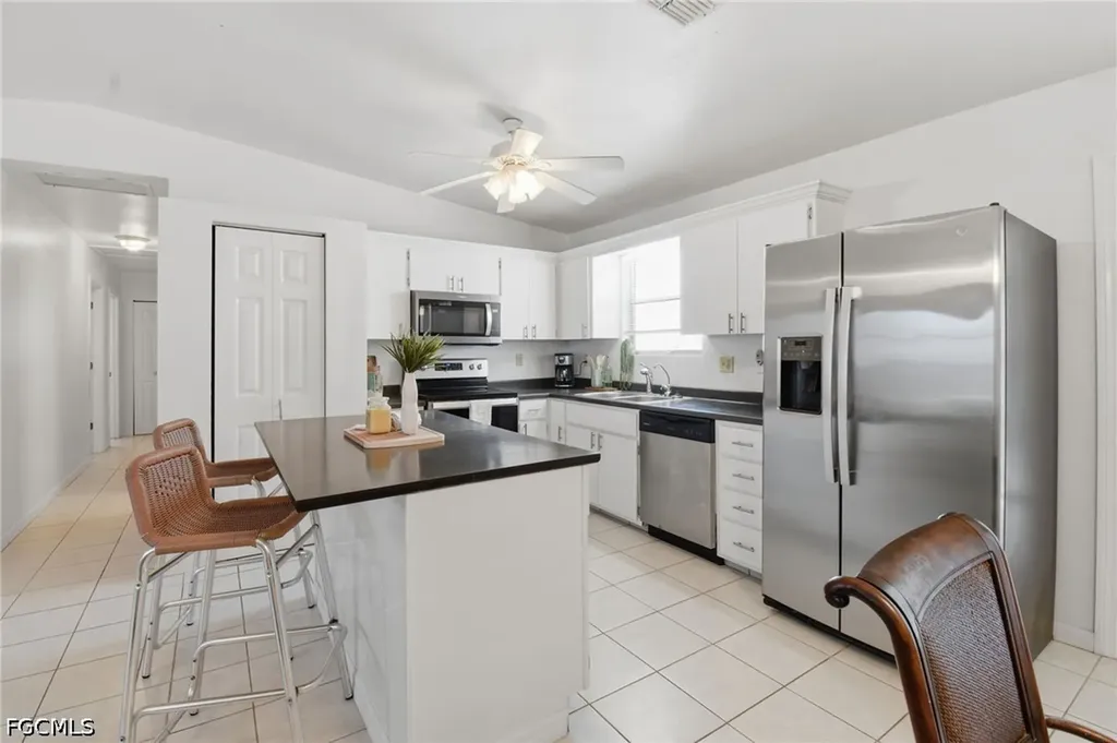 2111 NE 25th Street Cape Coral FL 33909