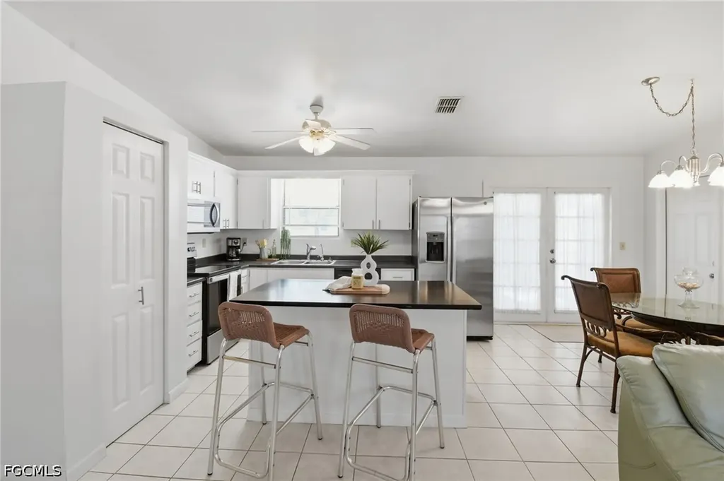 2111 NE 25th Street Cape Coral FL 33909