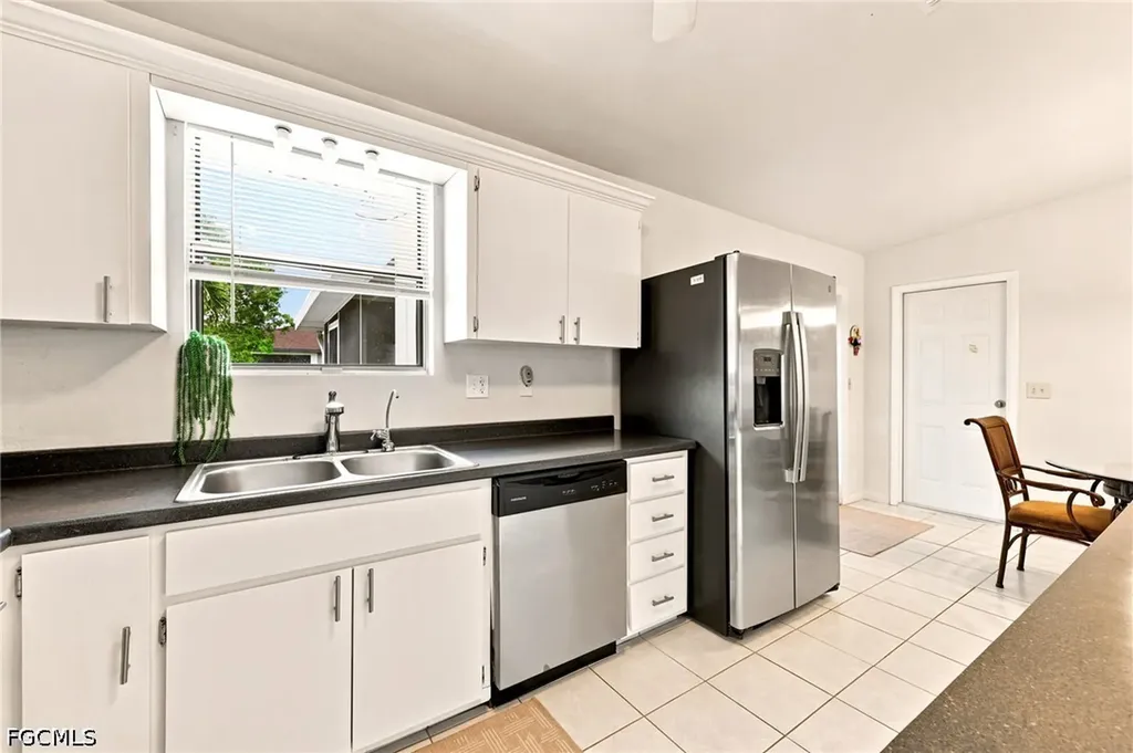 2111 NE 25th Street Cape Coral FL 33909