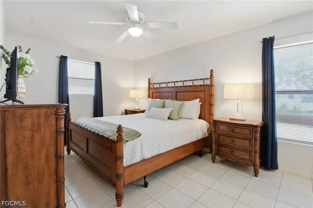 2111 NE 25th Street Cape Coral FL 33909