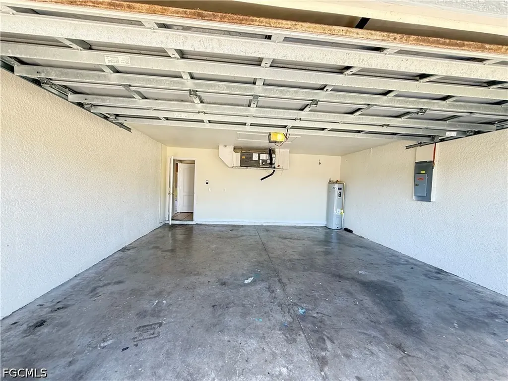 3705 9th Street SW Lehigh Acres FL 33976