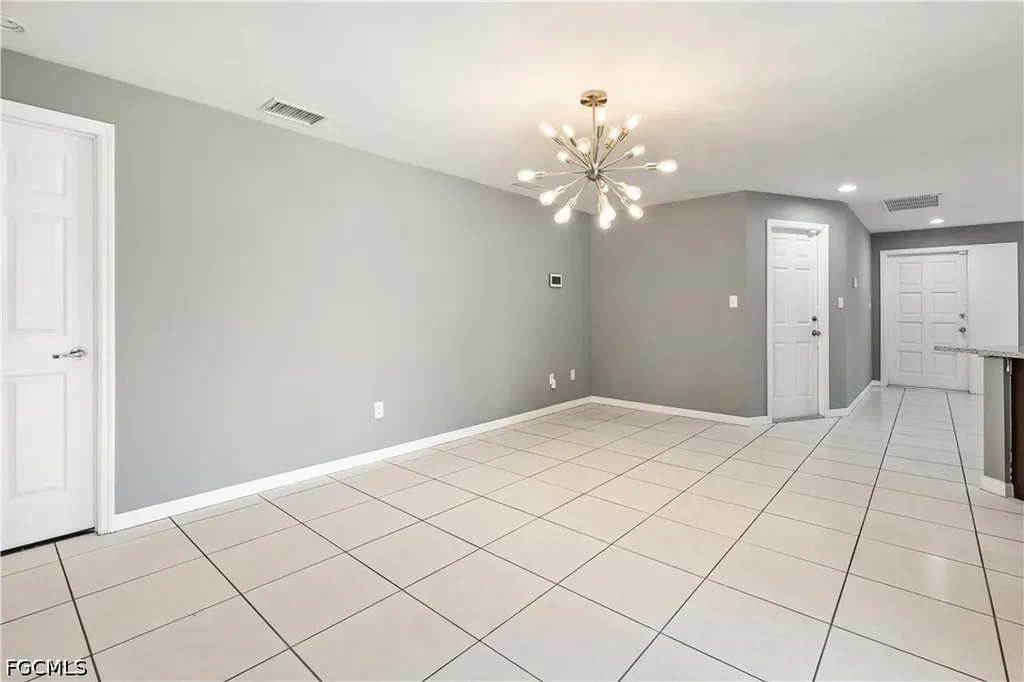 8707 Chatham Street Fort Myers FL 33907