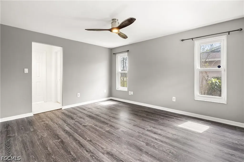 8707 Chatham Street Fort Myers FL 33907