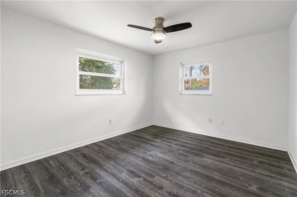 8707 Chatham Street Fort Myers FL 33907